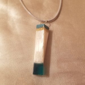 Square Twist Crystal Aqua/Gold/White Layer White Cord Necklace