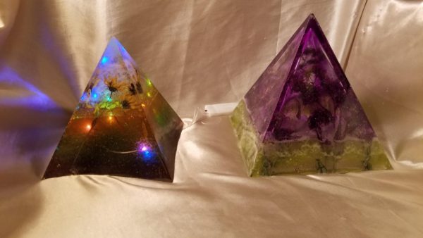 Purple/Gold Manitoba Wildflower Pyramid Lamp - Image 4