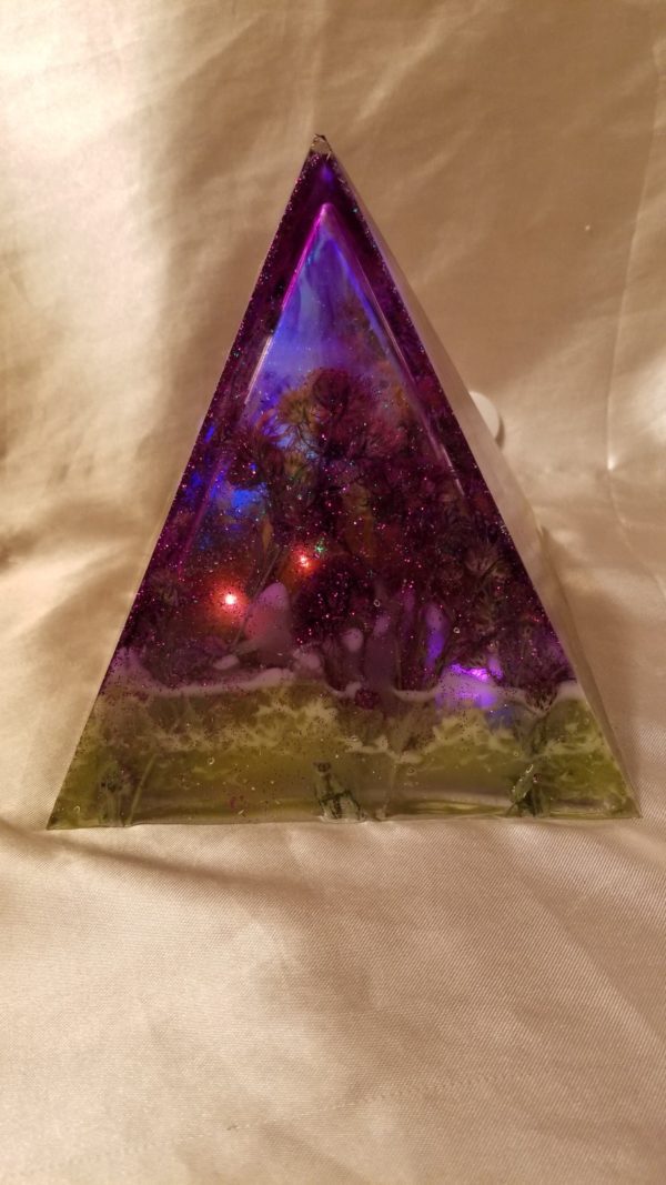 Purple/Gold Manitoba Wildflower Pyramid Lamp - Image 8