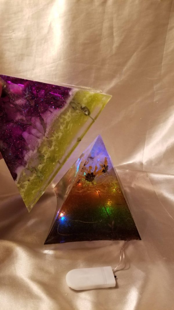 Purple/Gold Manitoba Wildflower Pyramid Lamp - Image 2
