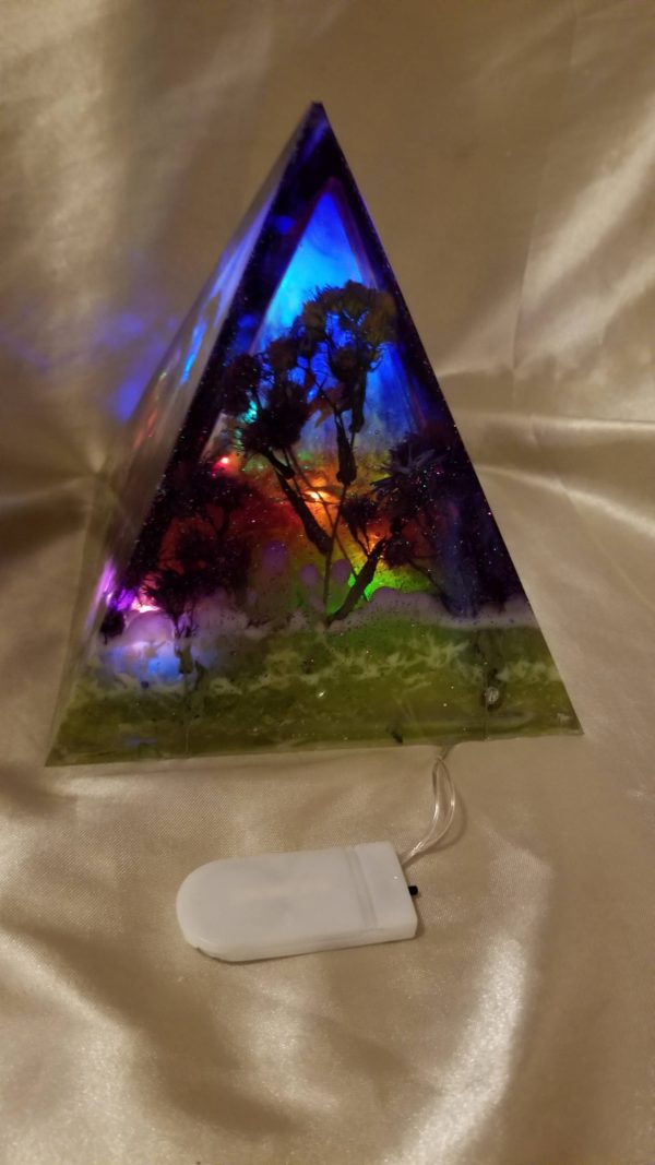 Purple/Gold Manitoba Wildflower Pyramid Lamp - Image 7
