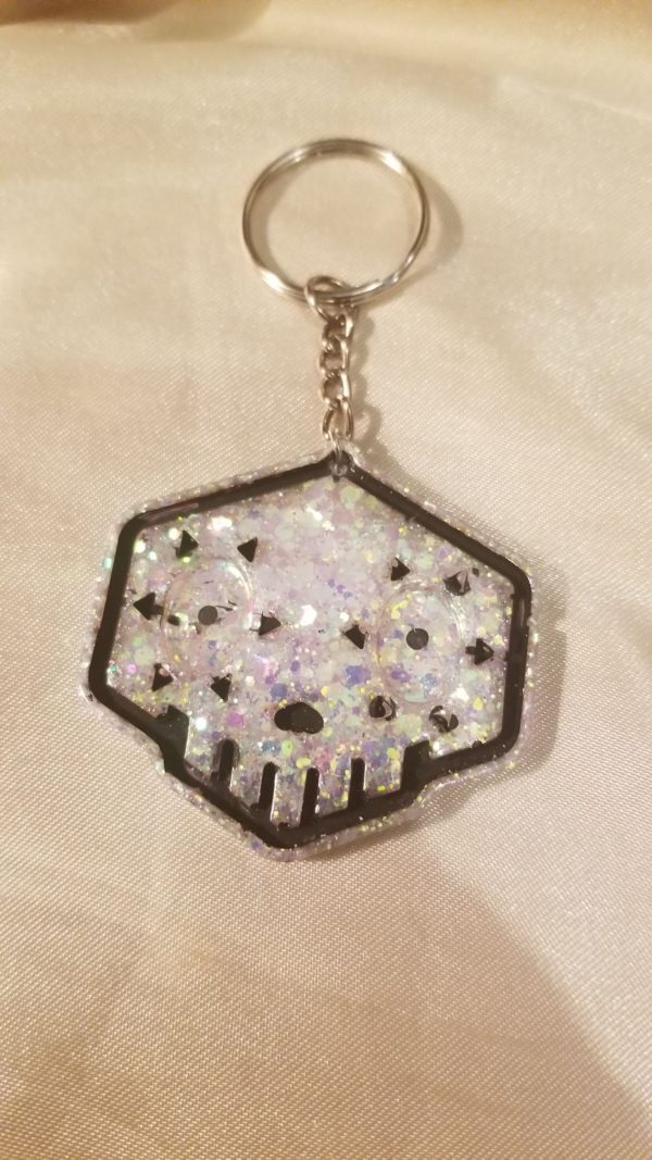 Skull White to Pink UV Colour Changing Glitter Keychain