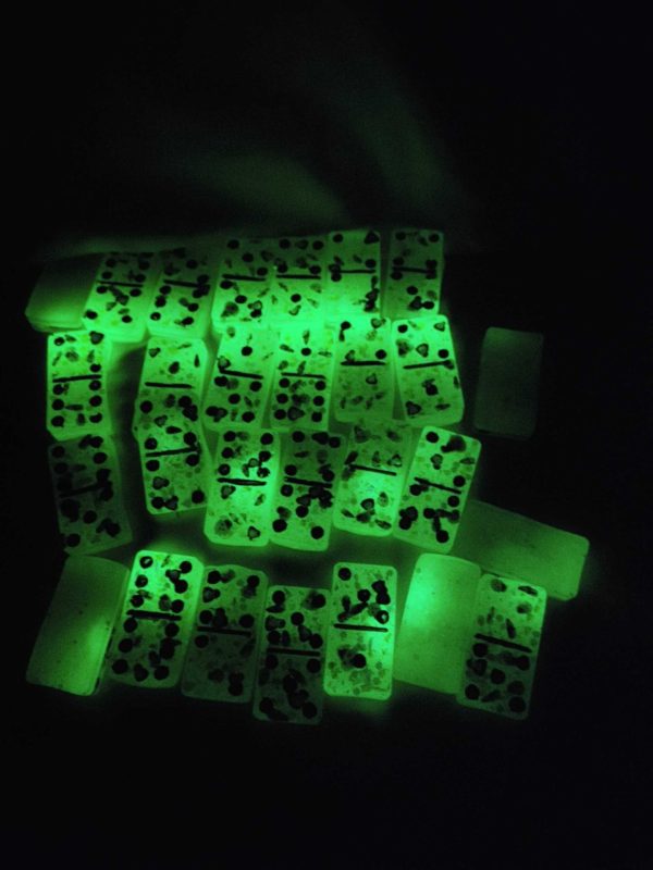 Christmas Theme Santa/Snowman/Penguin Glitter Glow-in-the-Dark Dominoes - Image 2