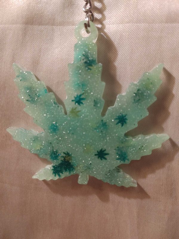 Marijuana Leaf Glow-in-the-Dark 2-Tone Green Marijuana Leaf Glitter Keychain