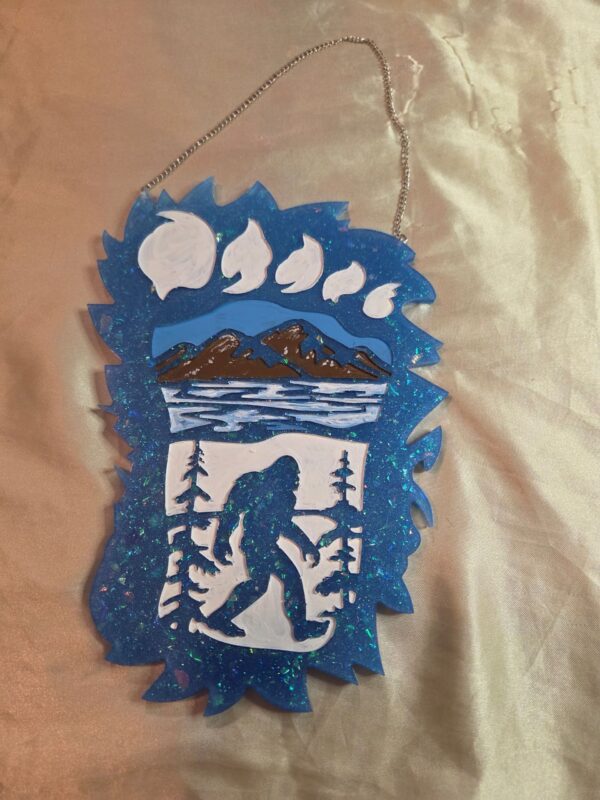 Big Foot Scenery Wall Hanging